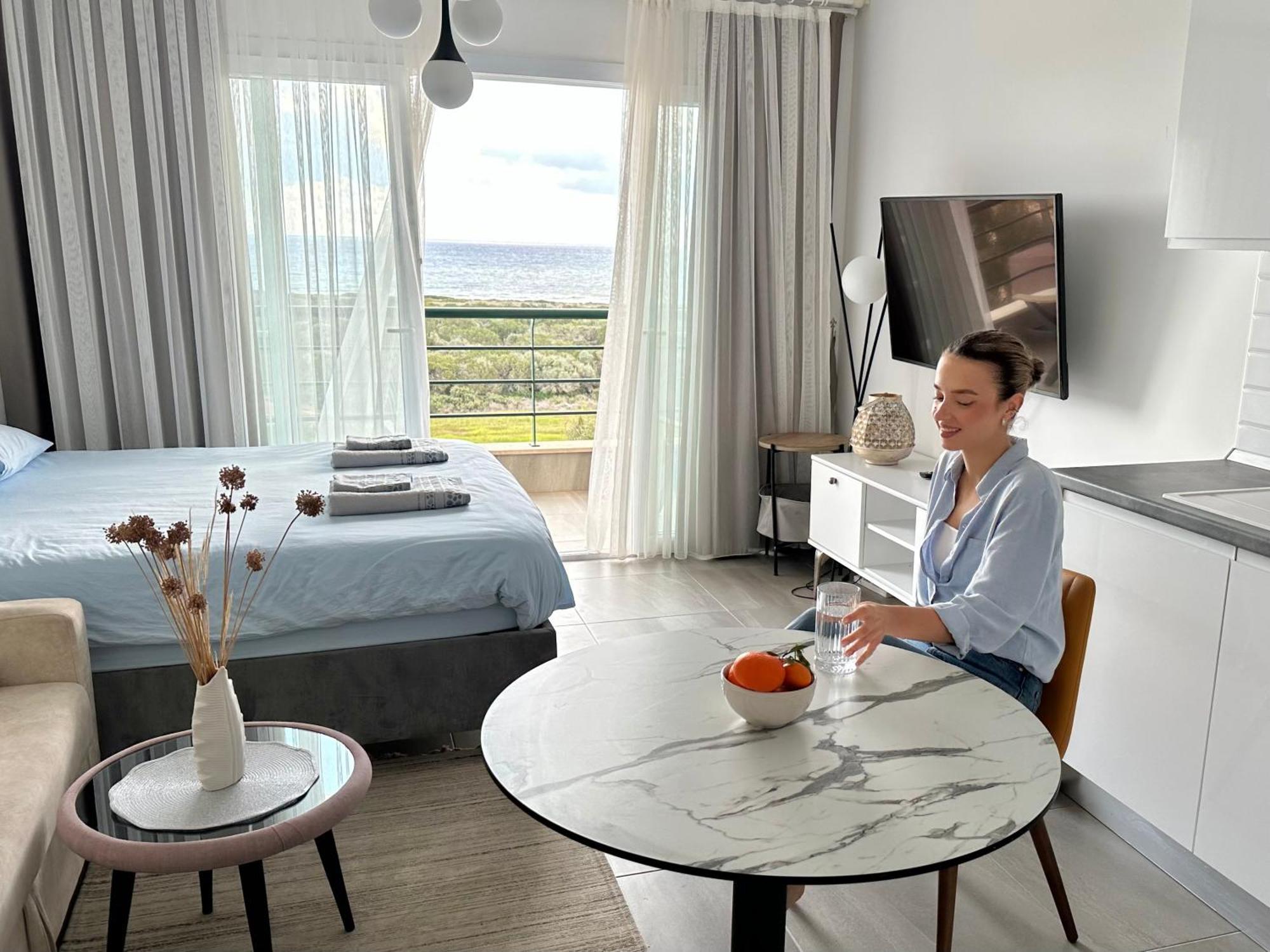 Relaxing Apartaments Near The Sea Vokolidha Esterno foto